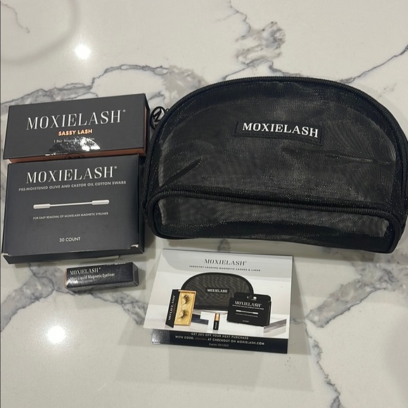 Moxie lash Magnetic Mink lash set NIB - Picture 2 of 8